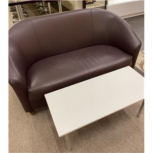 Lot 100 (2)

Couch & Table